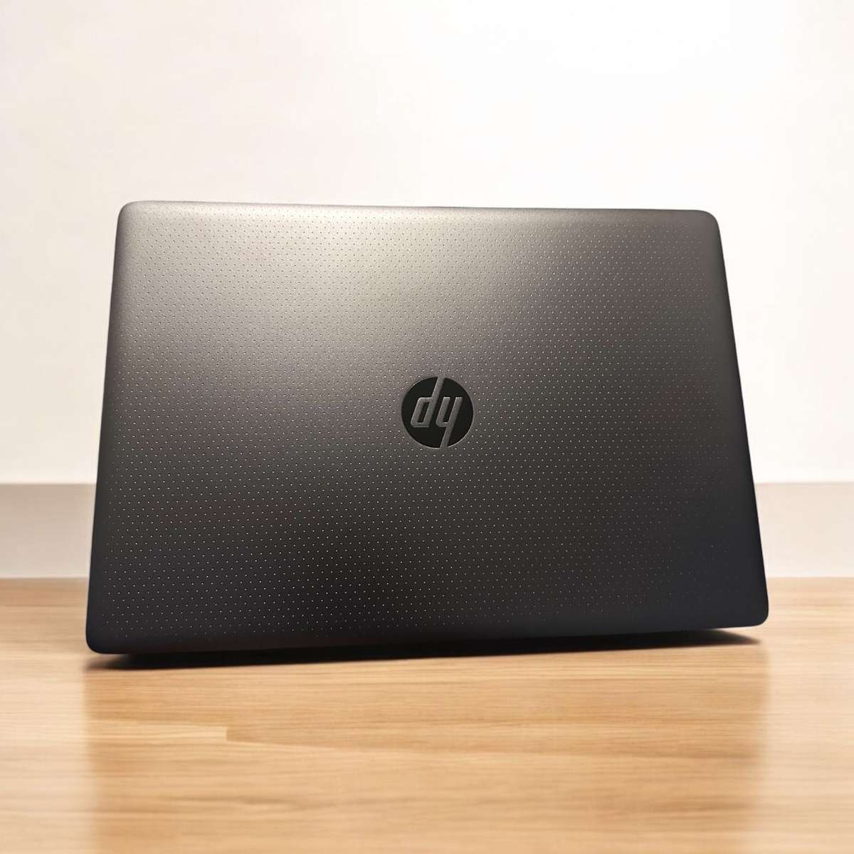 HP ZBook 15 G3 Workstation 15.6" Intel Xeon E3-1505M v5 2.8GHz 32GB 1TB SSD