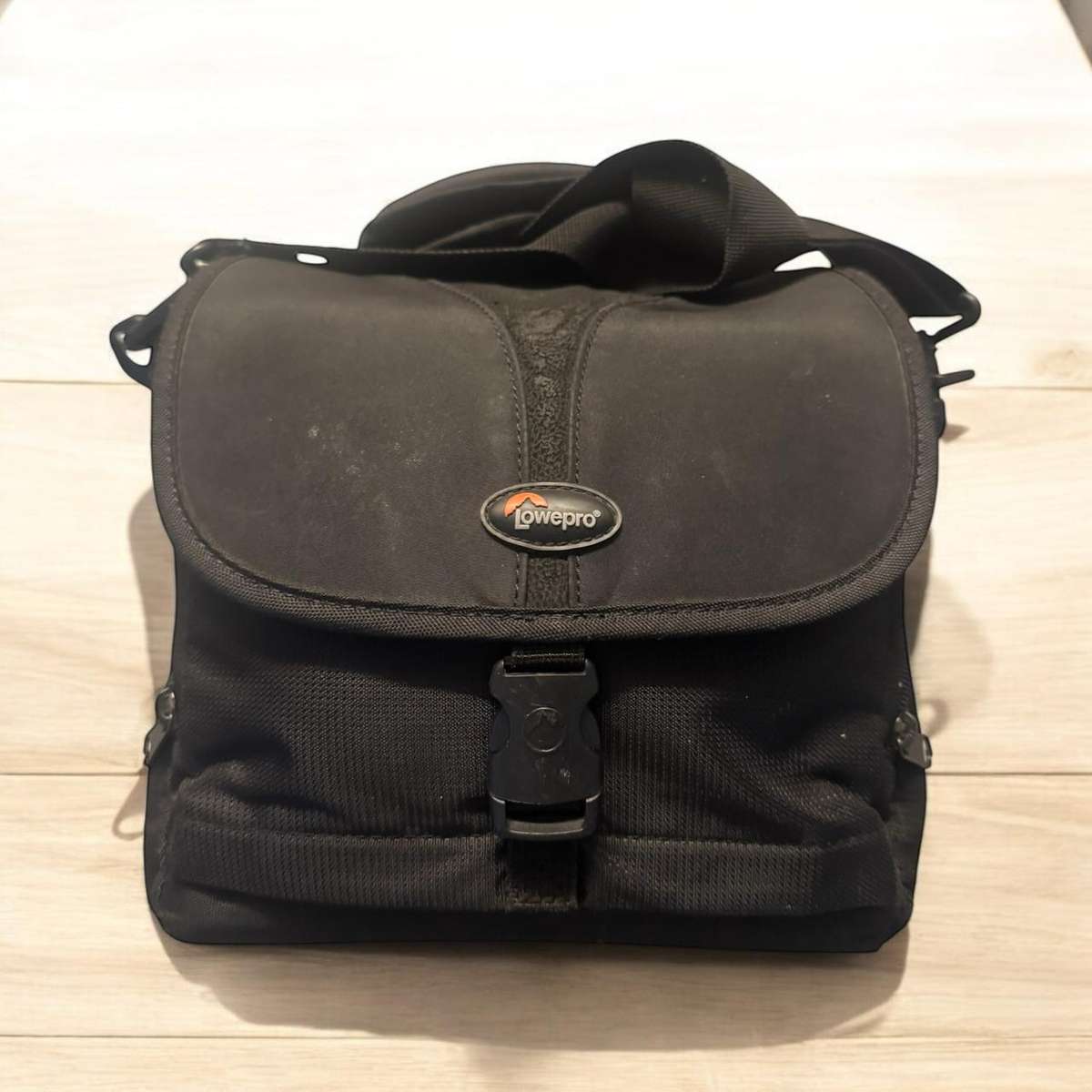 Nikon D3200 Digital SLR With 3 Lenses