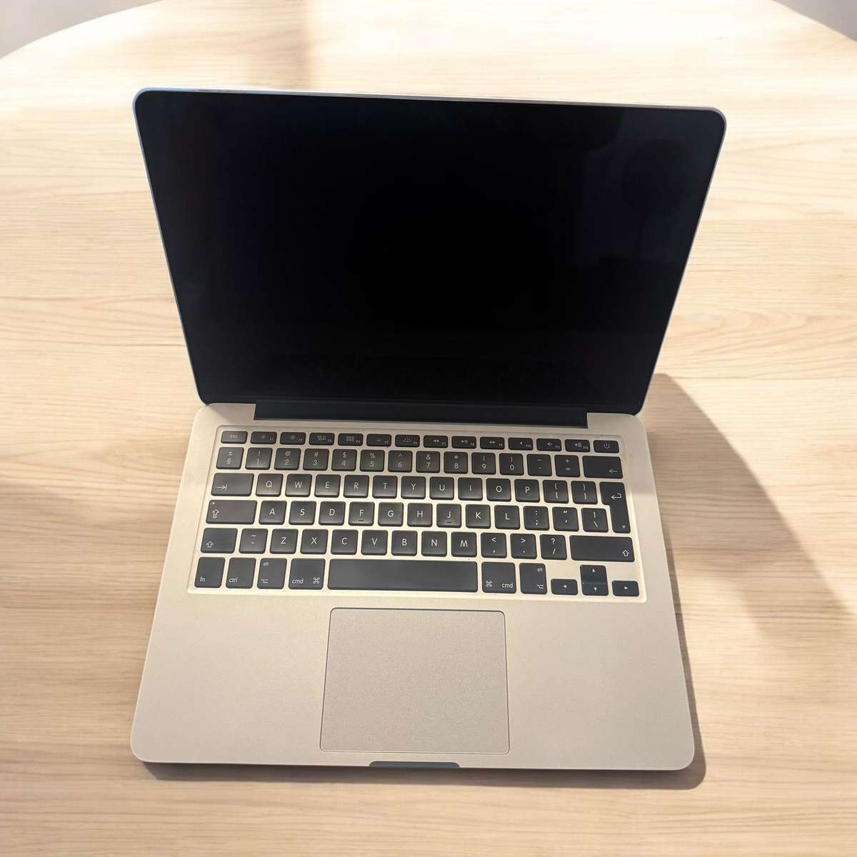 Apple MacBook Pro 13' | Core i5 2.7, 8GB Ram, 500GB SSD | Early 2015 model
