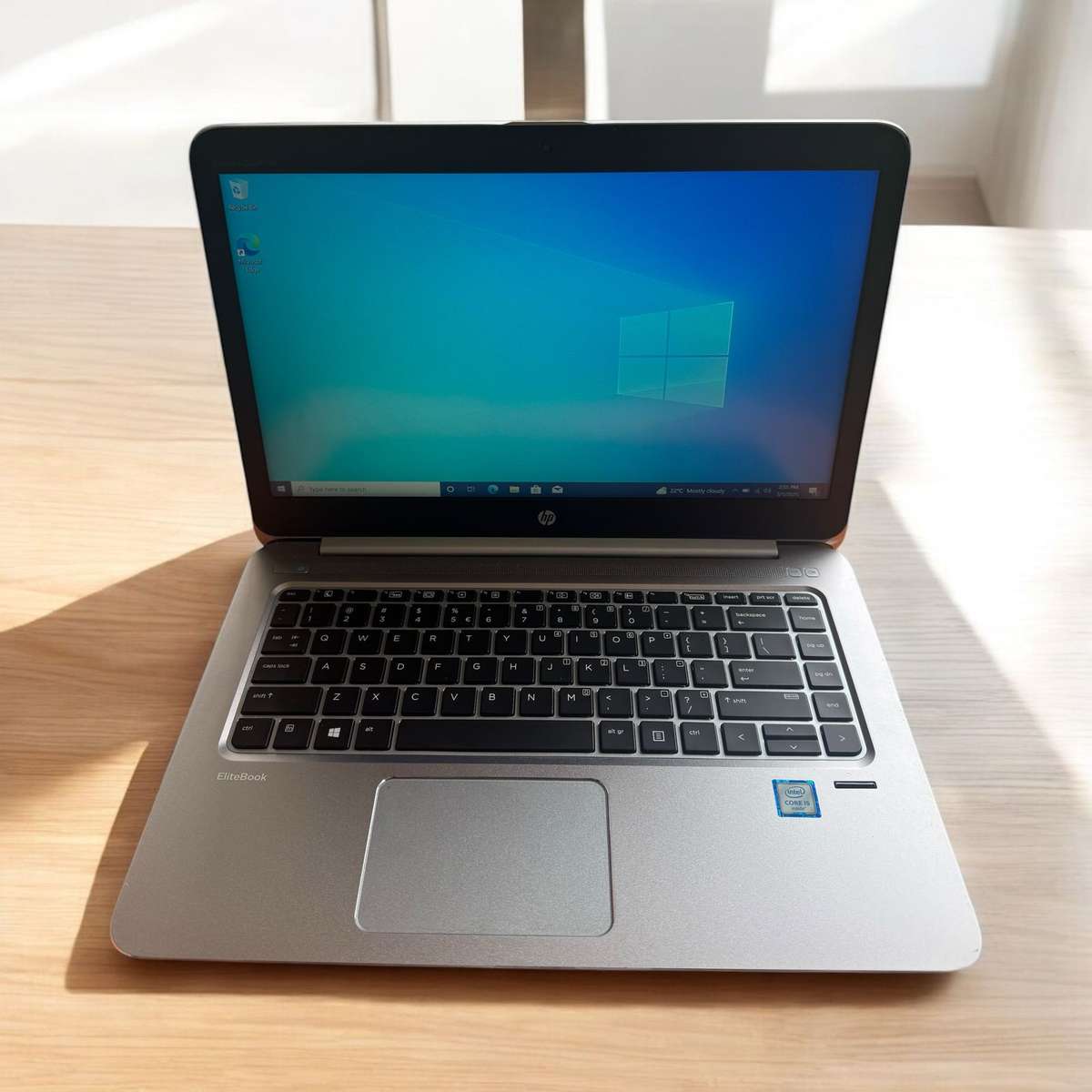 Hp Elite Book Folio 1040 G3 i5 6th gen 8gb Ram 512gb ssd