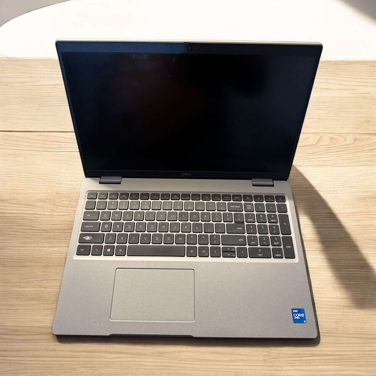 Dell 5520 Intel Iris Xe Graphics i5 11th Gen Fhd Display 16GB Ram 256gb ssd