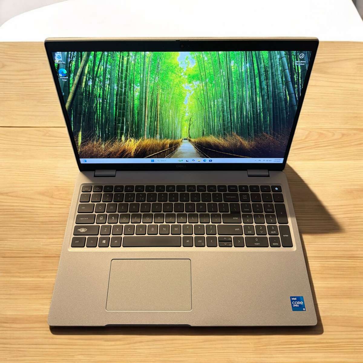 Dell 5520 Intel Iris Xe Graphics i5 11th Gen Fhd Display 16GB Ram 256gb ssd