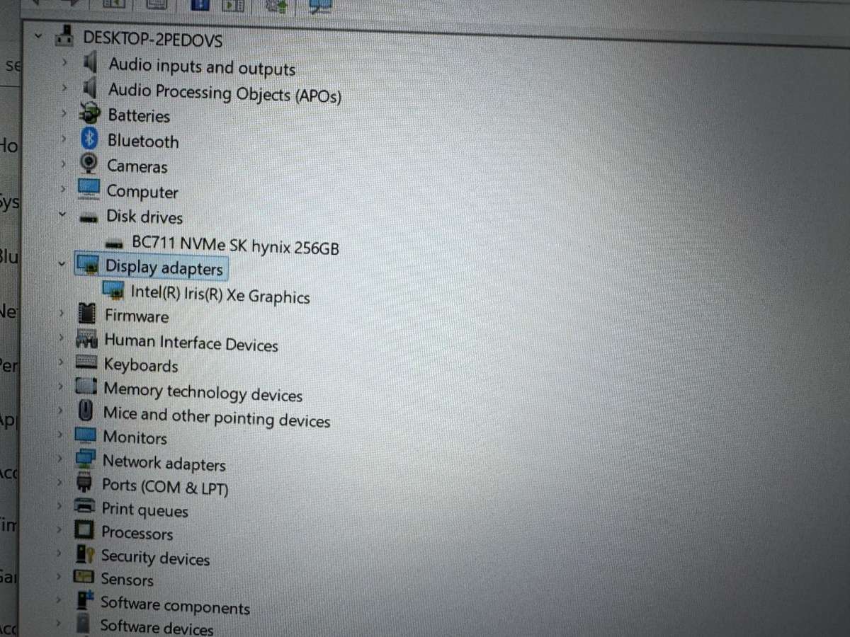 Dell 5520 Intel Iris Xe Graphics i5 11th Gen Fhd Display 16GB Ram 256gb ssd