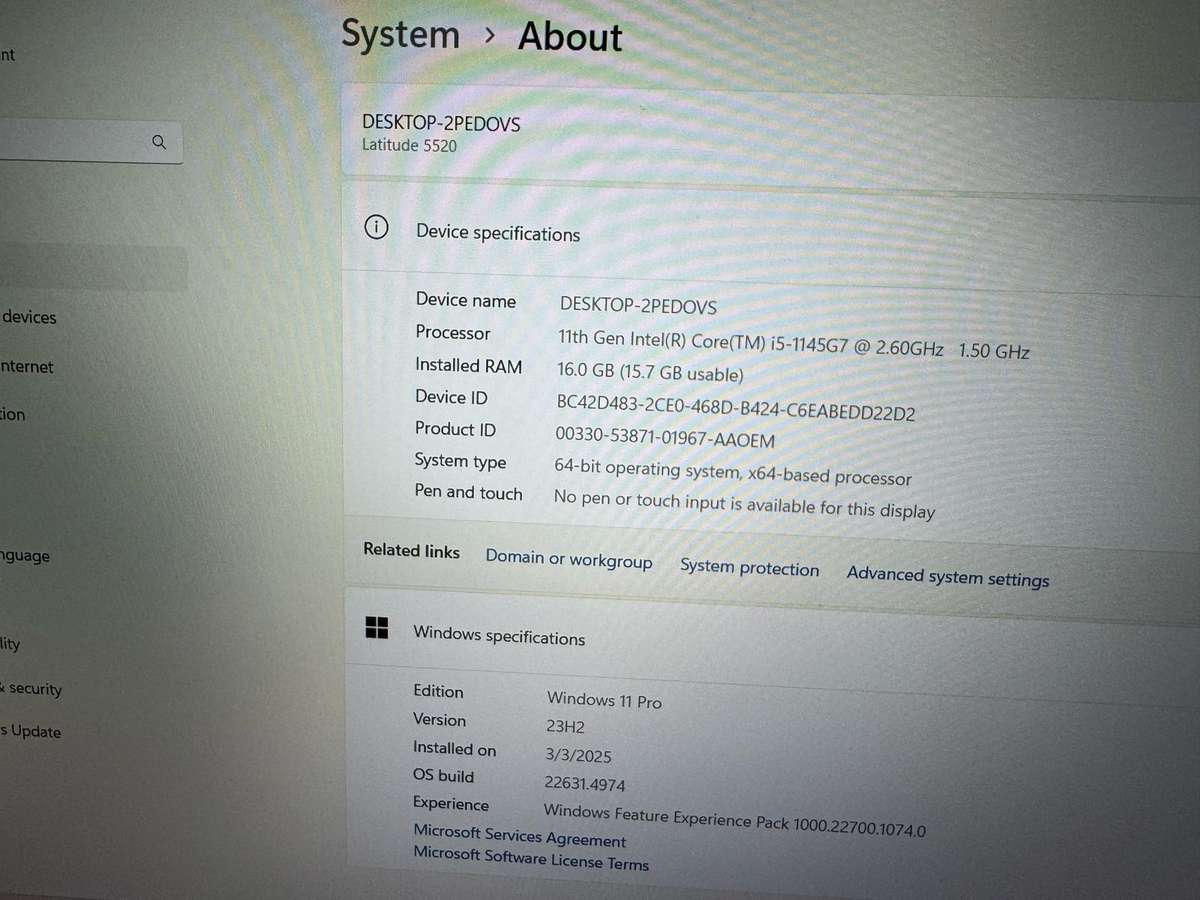 Dell 5520 Intel Iris Xe Graphics i5 11th Gen Fhd Display 16GB Ram 256gb ssd