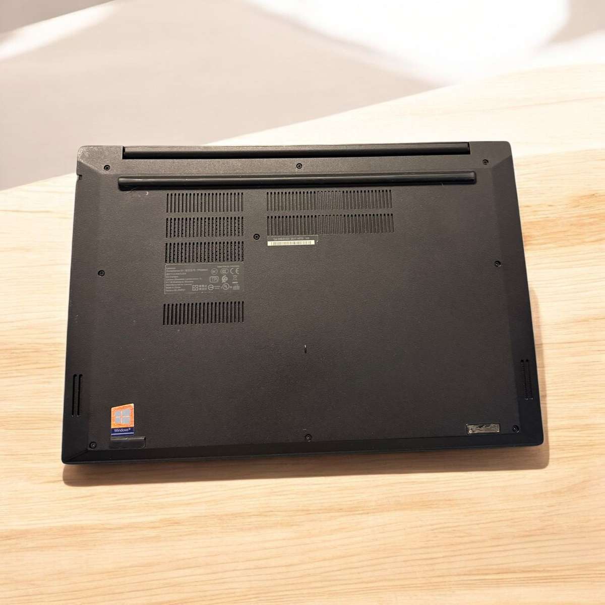 Lenovo Thinkpad E590, 8th Gen Intel i5-8265U 8GB RAM, 256Gb  Ssd