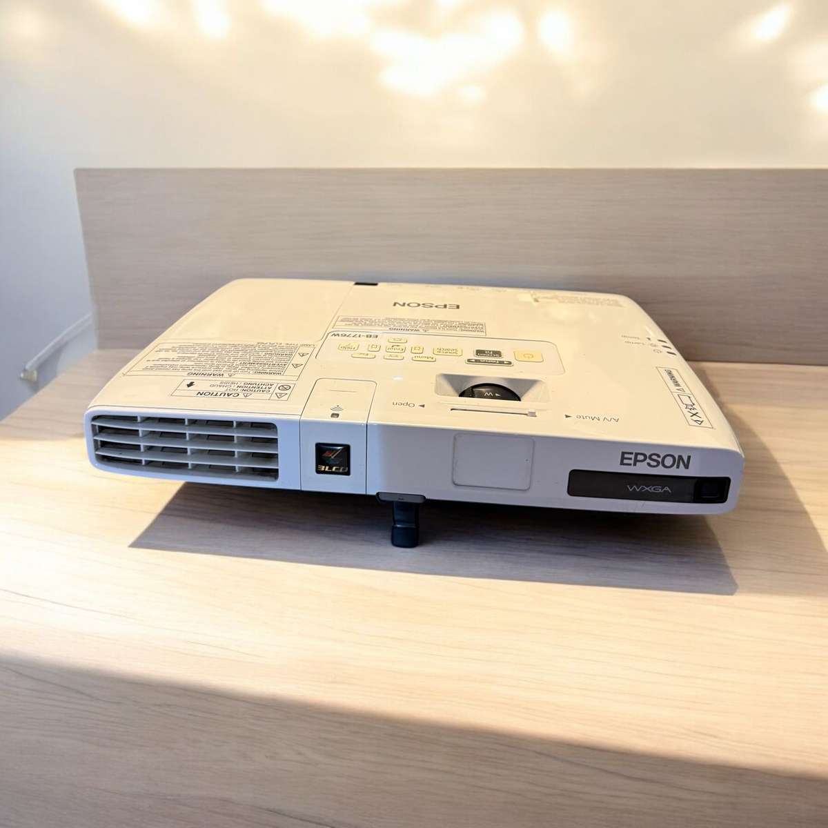 Epson EB-1776W Ultra Mobile Wireless WXGA Business Projector