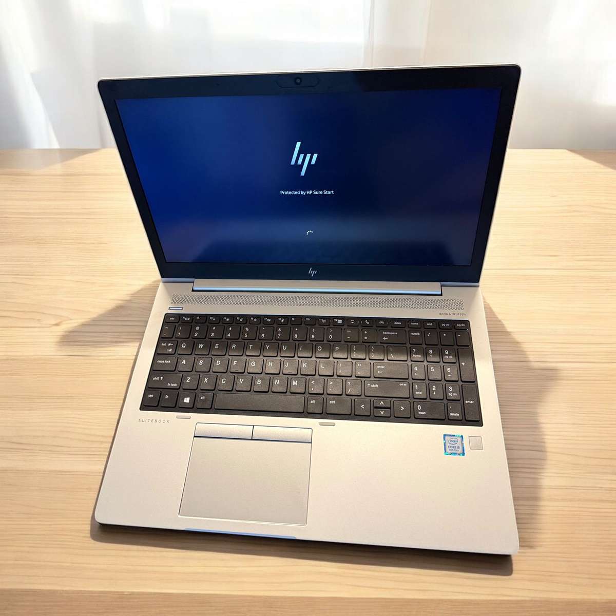 HP EliteBook 850 G5 Base Model Lte  i5 8TH Gen 8GB ram ,256gbm.2 SSD, 15.6`` FHD Display