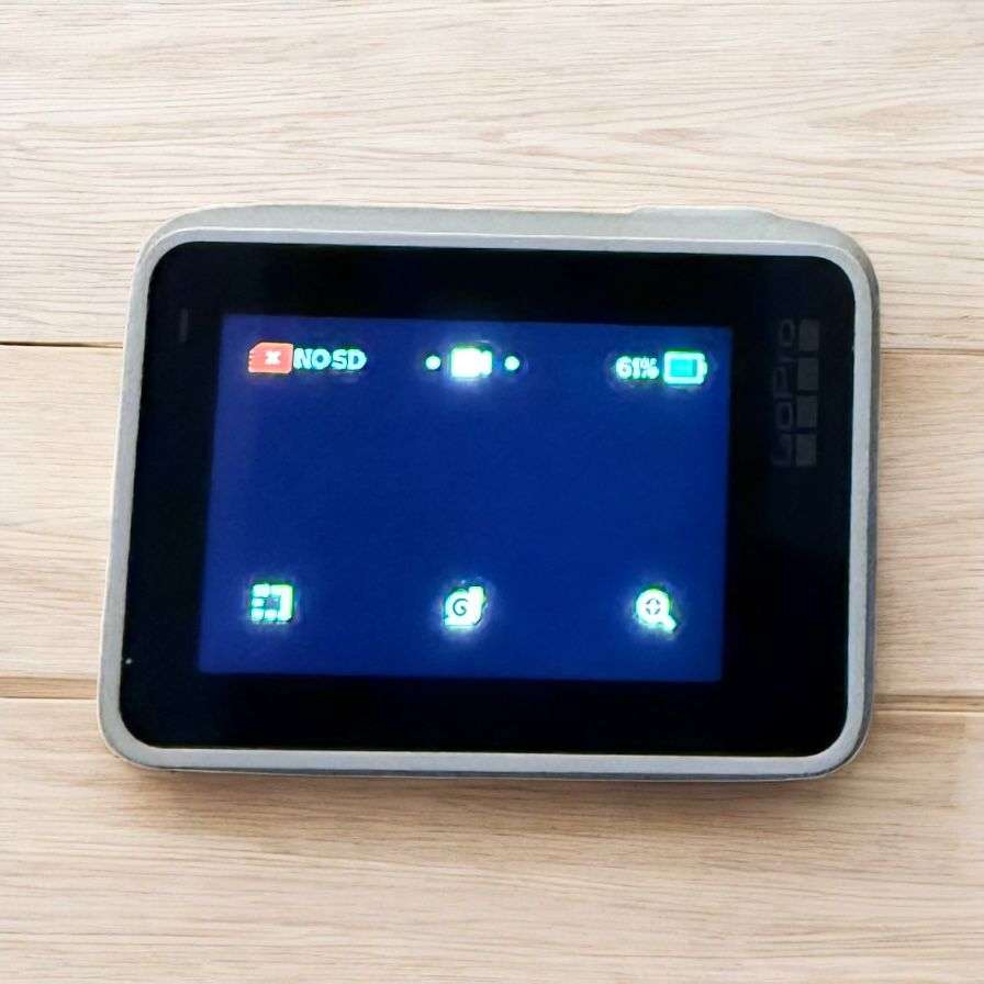 Go Pro  Hero  7 White mint With attachments