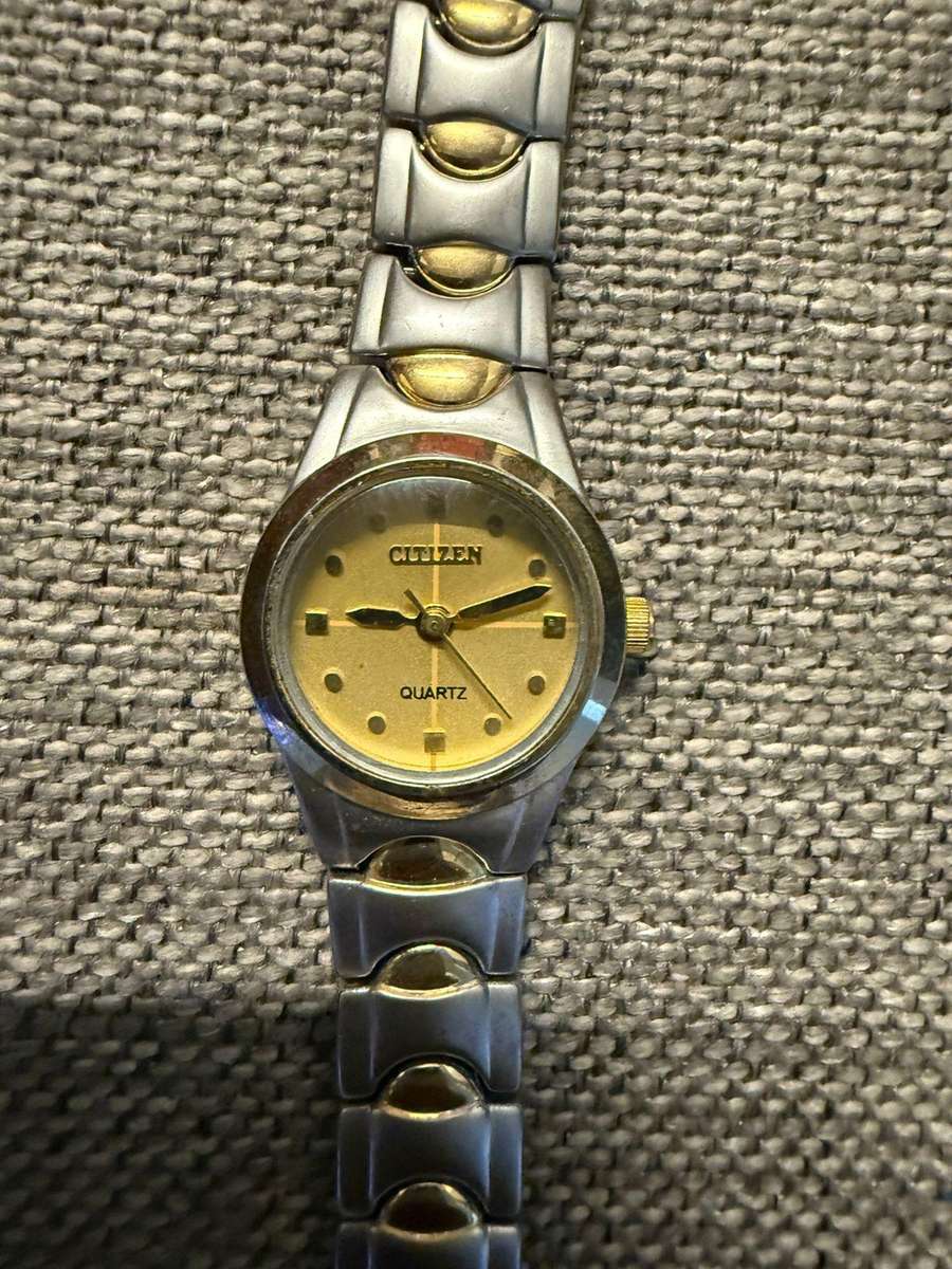 Citizen 889 607 quartz  watch