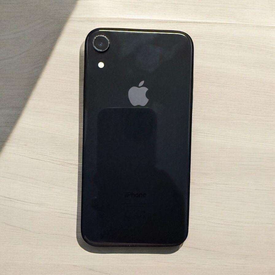 I phone xr 64gb 89% batt health