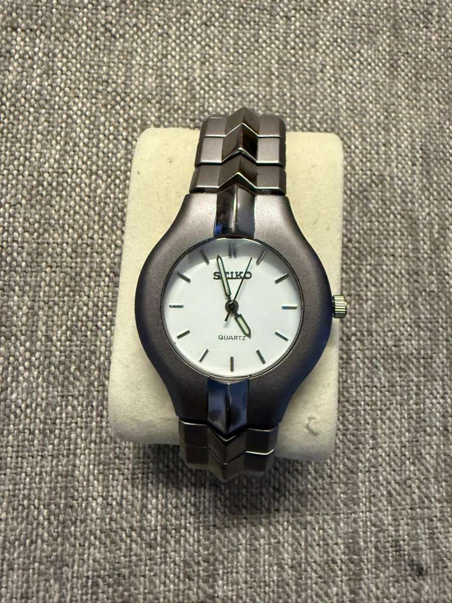 Seiko quartz movt swiss C-242575