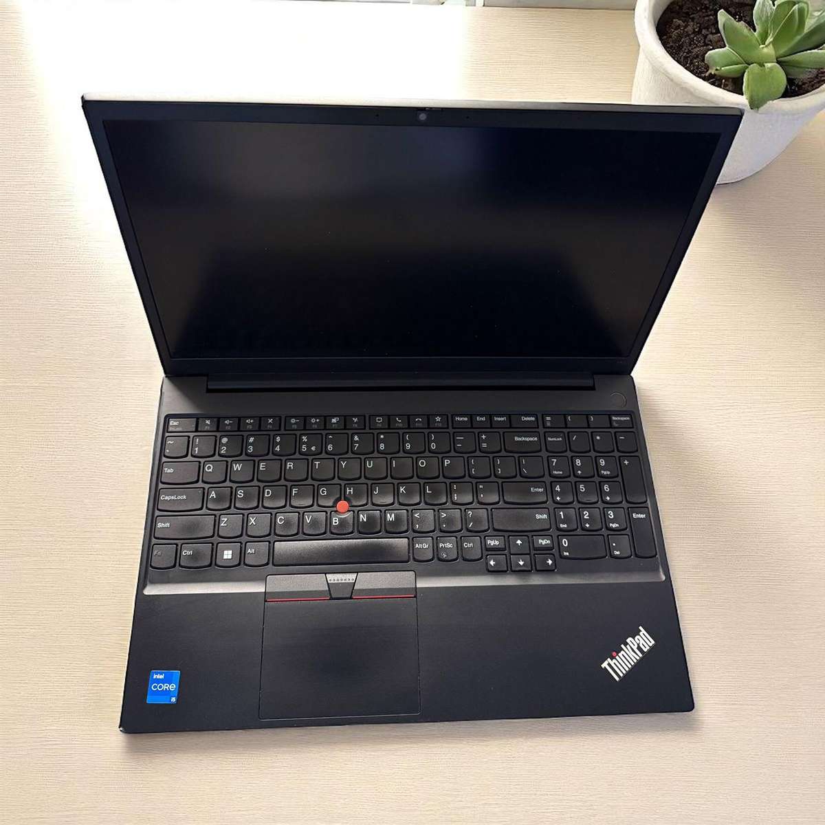 Lenovo E15 i5 12th gen 16gb ram 512gb ssd lenovo warranty.