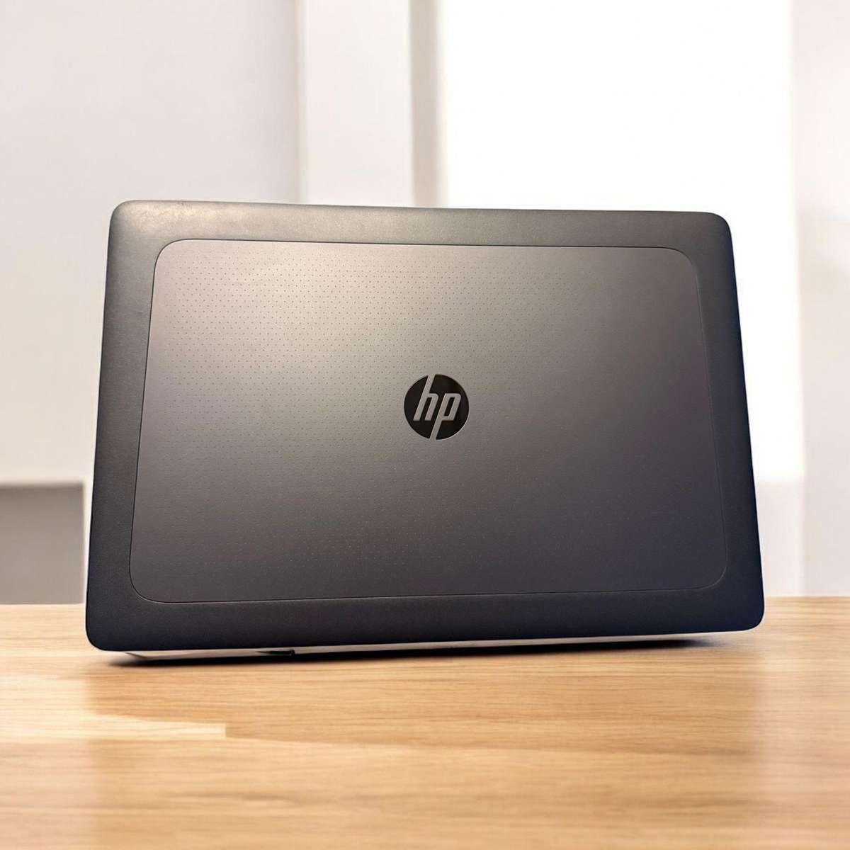 HP 17.3" ZBook 17 G3 Mobile Workstation 16gb ram 512gb ssd Nvidia Quadro M2000m graphics card lte