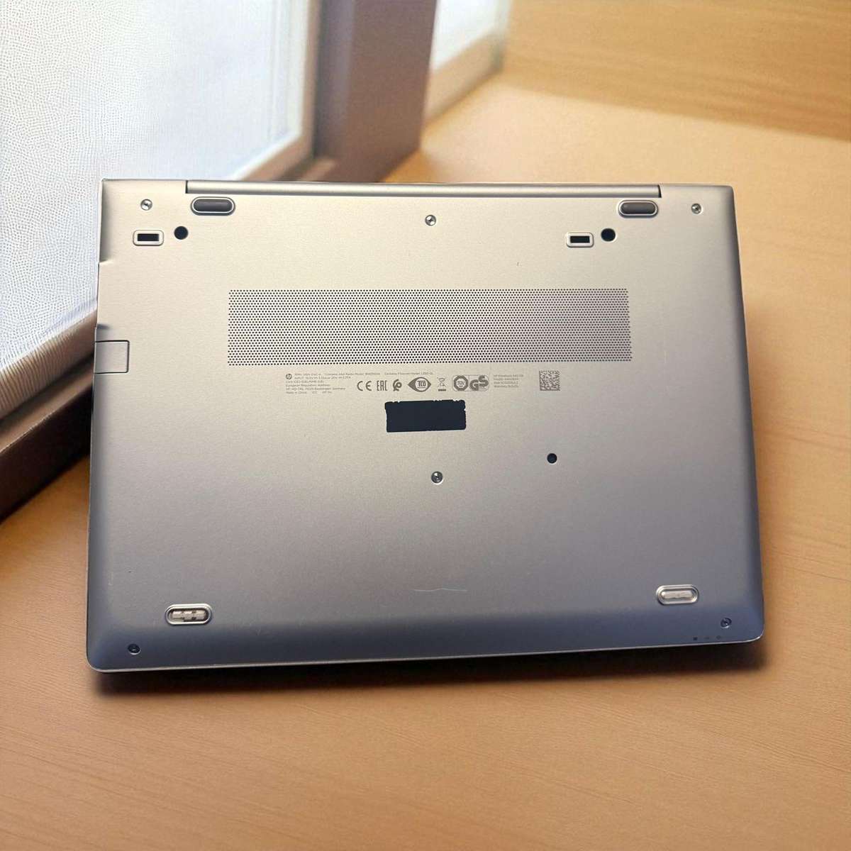 HP EliteBook 840 G6  8th Gen i7-8665U 16GB ram 256gb ssd lte Amd Radeon 550x graphics card