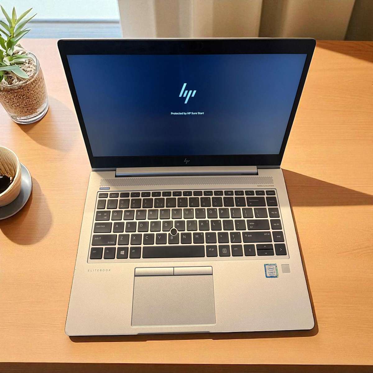 HP EliteBook 840 G6  8th Gen i7-8665U 16GB ram 256gb ssd lte Amd Radeon 550x graphics card