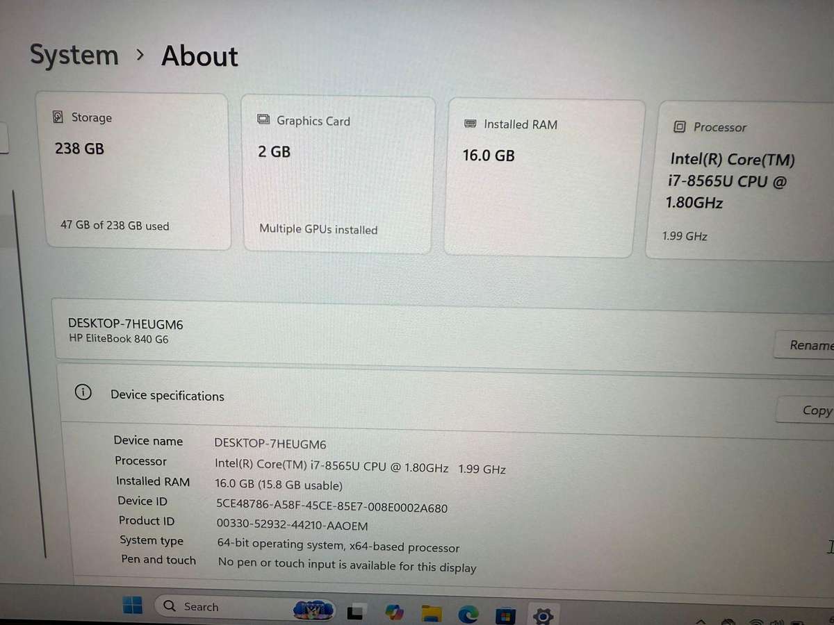 HP EliteBook 840 G6  8th Gen i7-8665U 16GB ram 256gb ssd lte Amd Radeon 550x graphics card