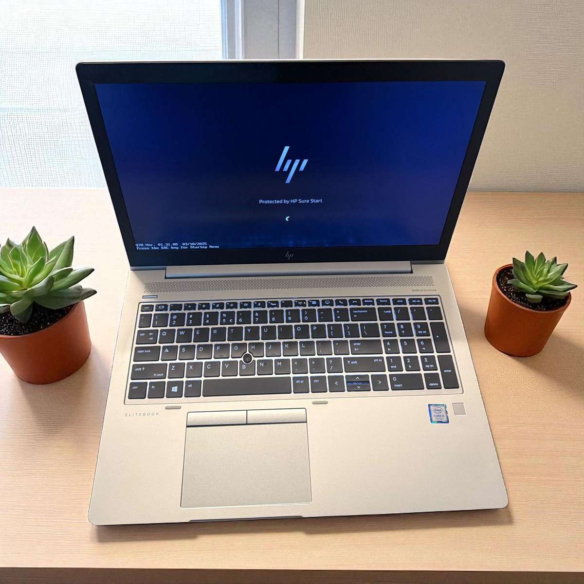 HP EliteBook 850 G5 Lte  i5 7th gen 8GB ram ,256gbm.2 ssd  15.6`` FHD Display