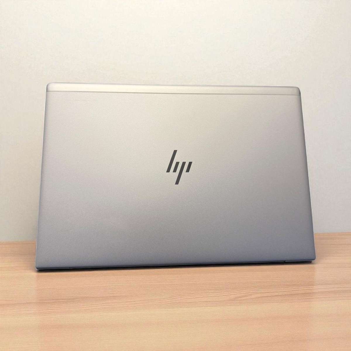HP EliteBook 850 G5 Lte  i5 7th gen 8GB ram ,256gbm.2 ssd  15.6`` FHD Display