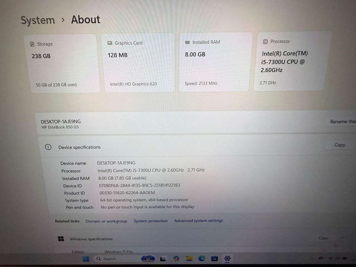 HP EliteBook 850 G5 Lte  i5 7th gen 8GB ram ,256gbm.2 ssd  15.6`` FHD Display