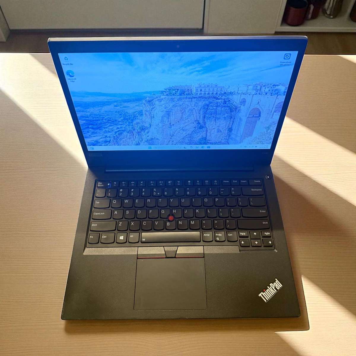 Lenovo ThinkPad E490 Notebook PC  Core i5-8265U 14 FHD 8GB RAM 256GB SSD