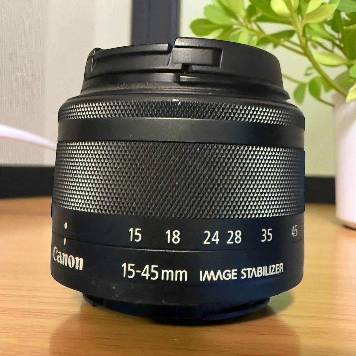 Canon eos m50 ef- m15-45 is stm   Mirrorless 4K Camera Mint  As New