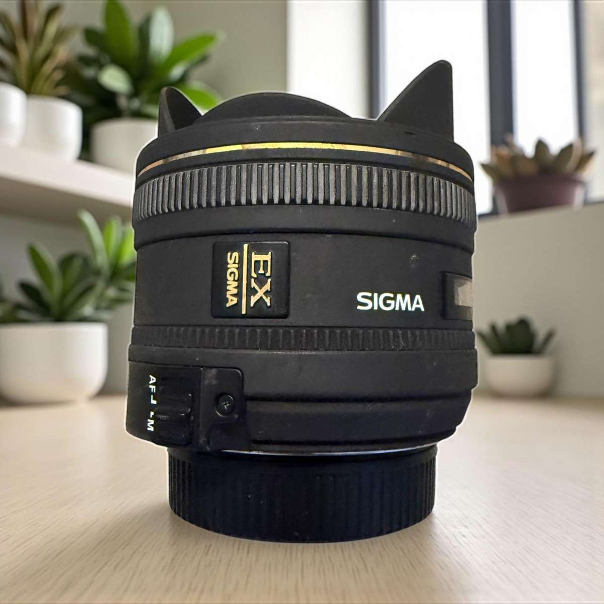 Sigma AF 10mm f/2.8 EX DC Fisheye Lens Nikon F Mount