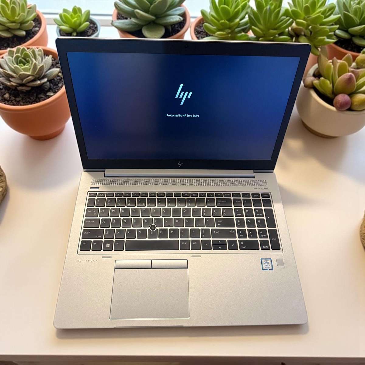 Hp Elitebook 850 G6  Core i5 8th gen Lte  15.6 inch  8GB Ram 256GB Ssd mint