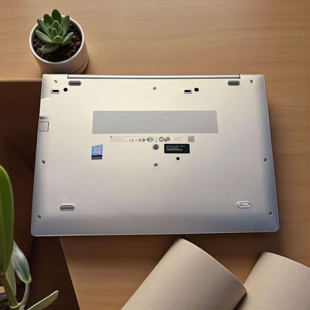 Hp Elitebook 850 G6  Core i5 8th gen Lte  15.6 inch  8GB Ram 256GB Ssd mint