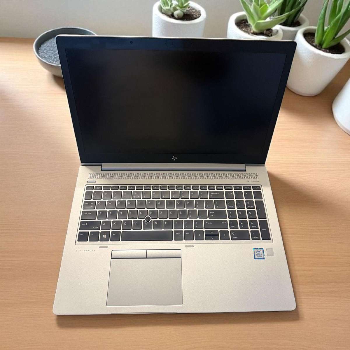 HP EliteBook 850 G5 Base Model Lte  i5 8TH Gen 16GB ram ,256gbm.2 SSD, 15.6`` FHD Display