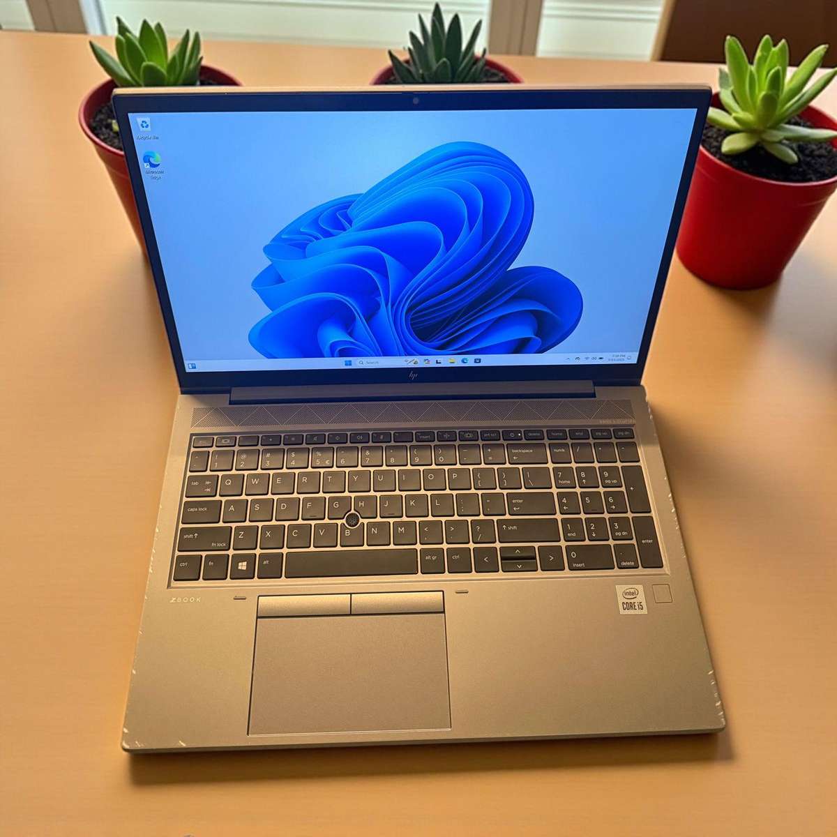 HP Z Book Firefly 15 G7 Mobile Workstation i5 10th Gen 8GB RAM 256GB SSD LTE