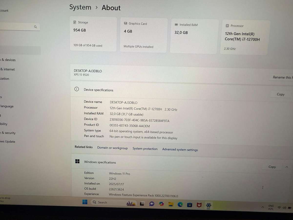 Dell XPS 15 9520 i7 12th gen 32gb ram 1tb ssd  32gb ram GeForce RTX 3050 ti 4gb new condition