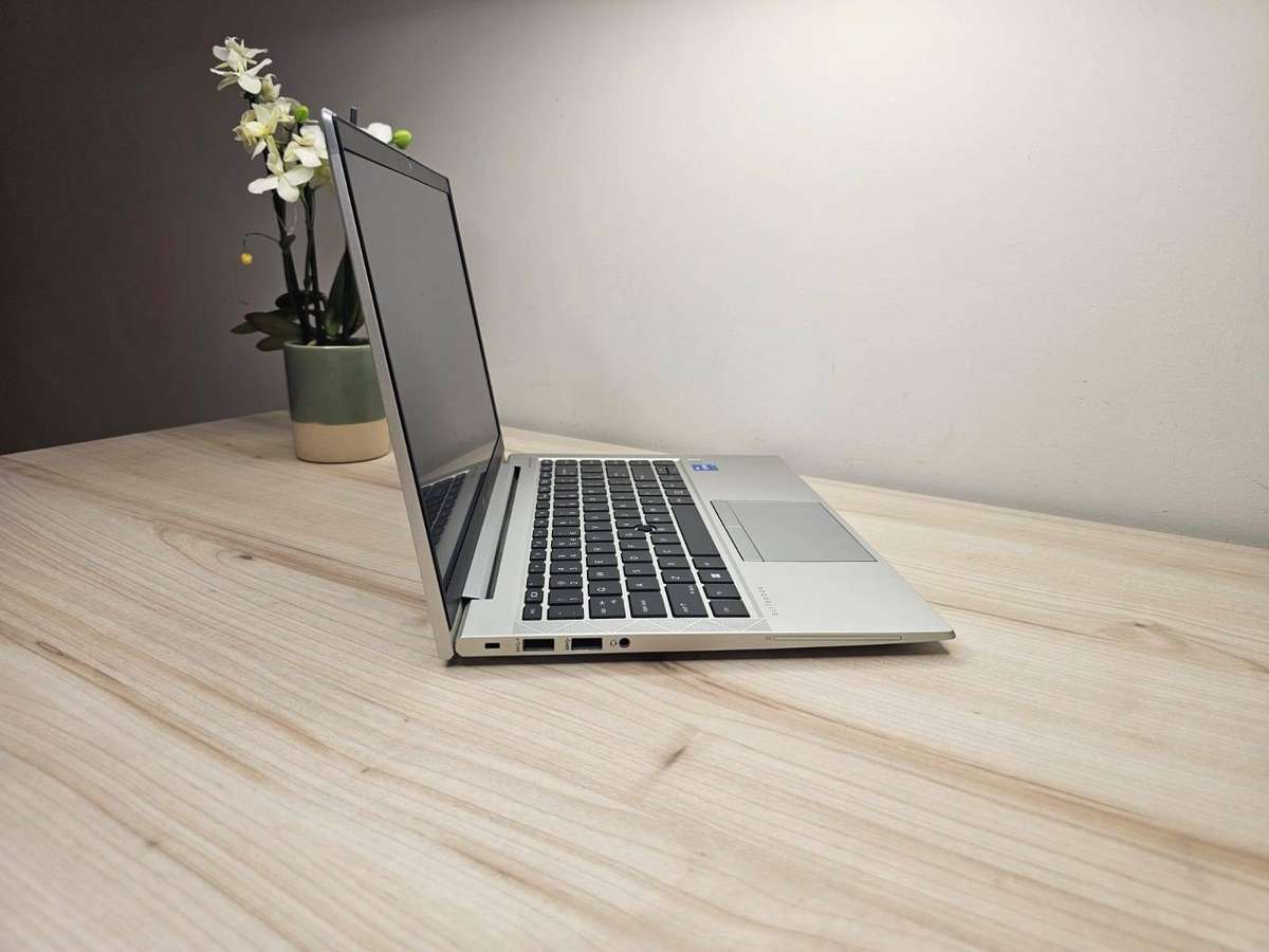 Hp 840 G8 Core I5 11TH Gen 16GB Ram 256GB Ssd Lte Fhd Display Intel  Iris Xe Graphics