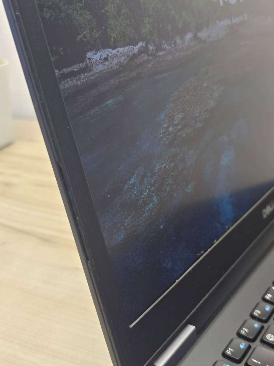 Dell Latitude E7270 lte i5 8th gen 8gb ram 256gb ssd