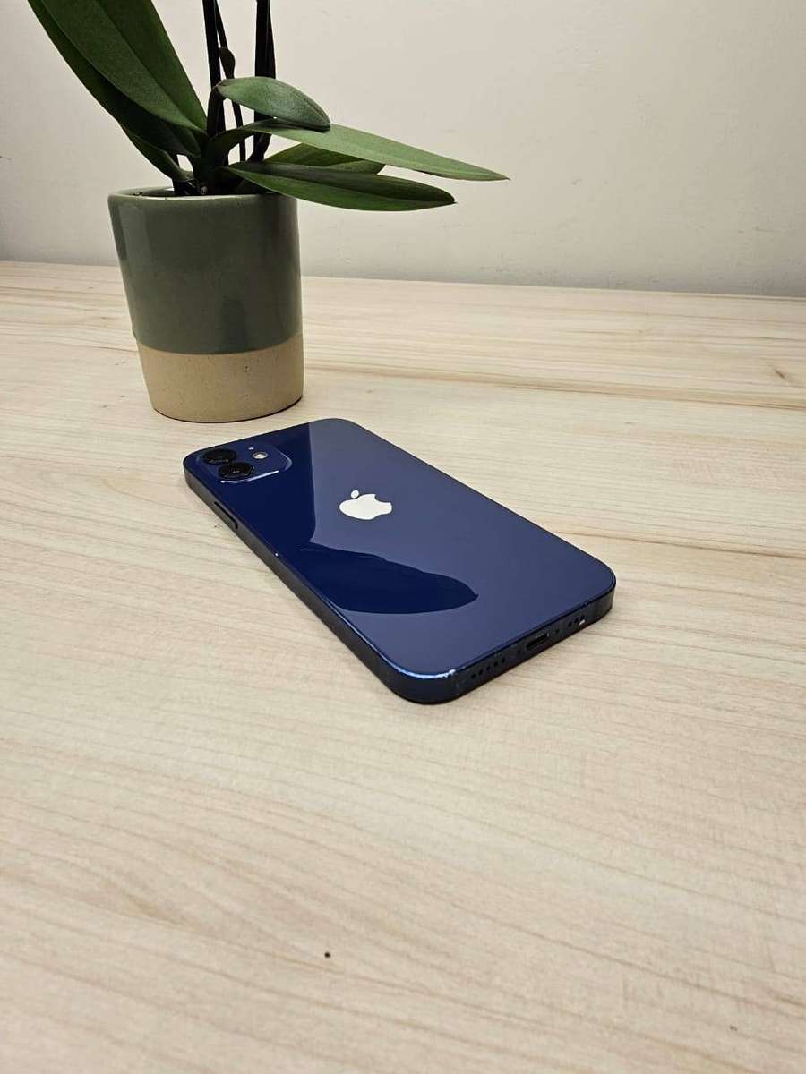 I phone 12 128gb 82% batt health