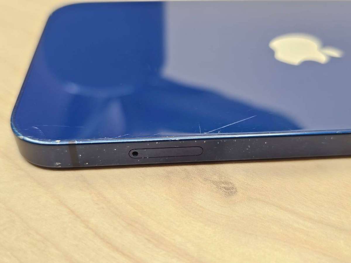 I phone 12 128gb 82% batt health