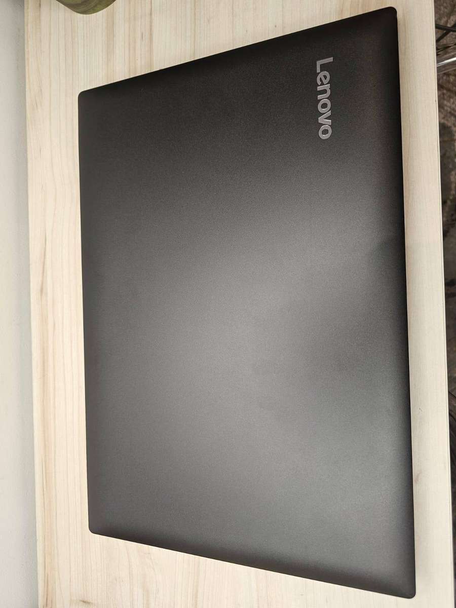 Lenovo ideapad 330 core i7 8th gen 12gb ram 256gb ssd