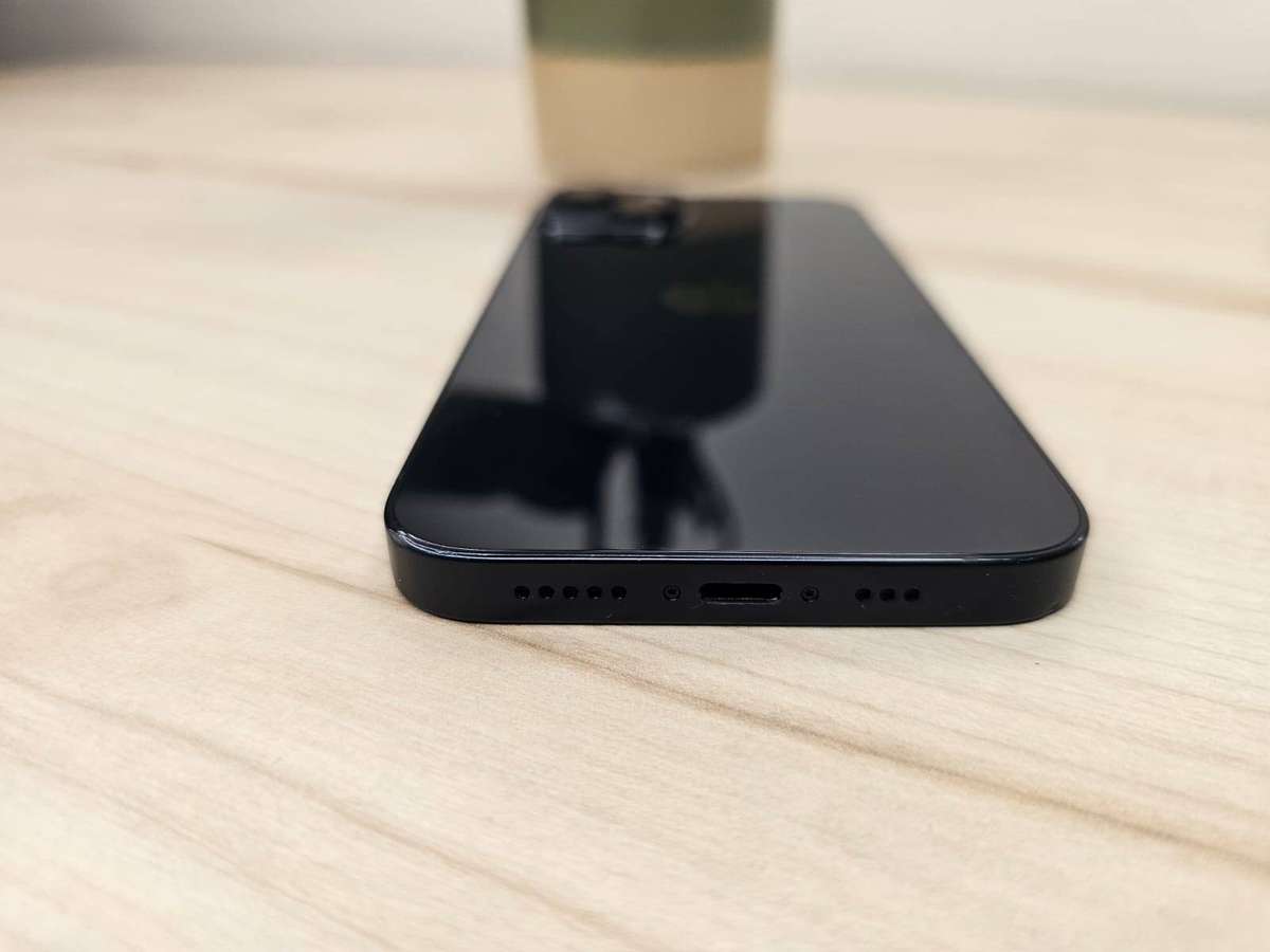 Apple iPhone 14 128GB 98% Battery Health