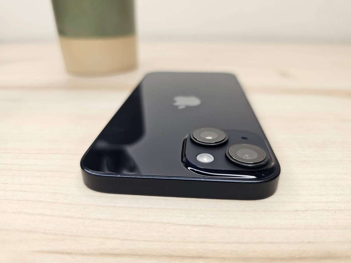 Apple iPhone 14 128GB 98% Battery Health