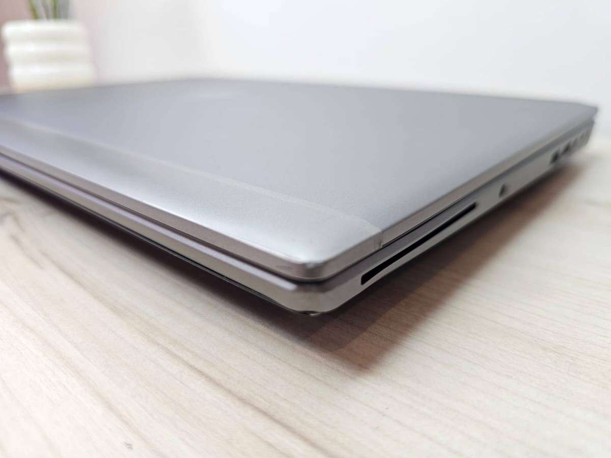 Hp Z book 15 G6 Core i7-9th gen 16gb ram 512gb ssd Nvidia Quadro T1000 graphics card Lte