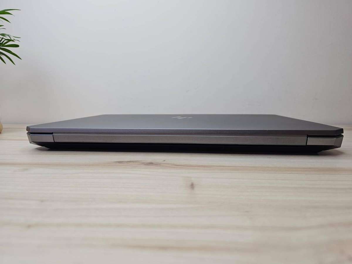 Hp Z book 15 G6 Core i7-9th gen 16gb ram 512gb ssd Nvidia Quadro T1000 graphics card Lte