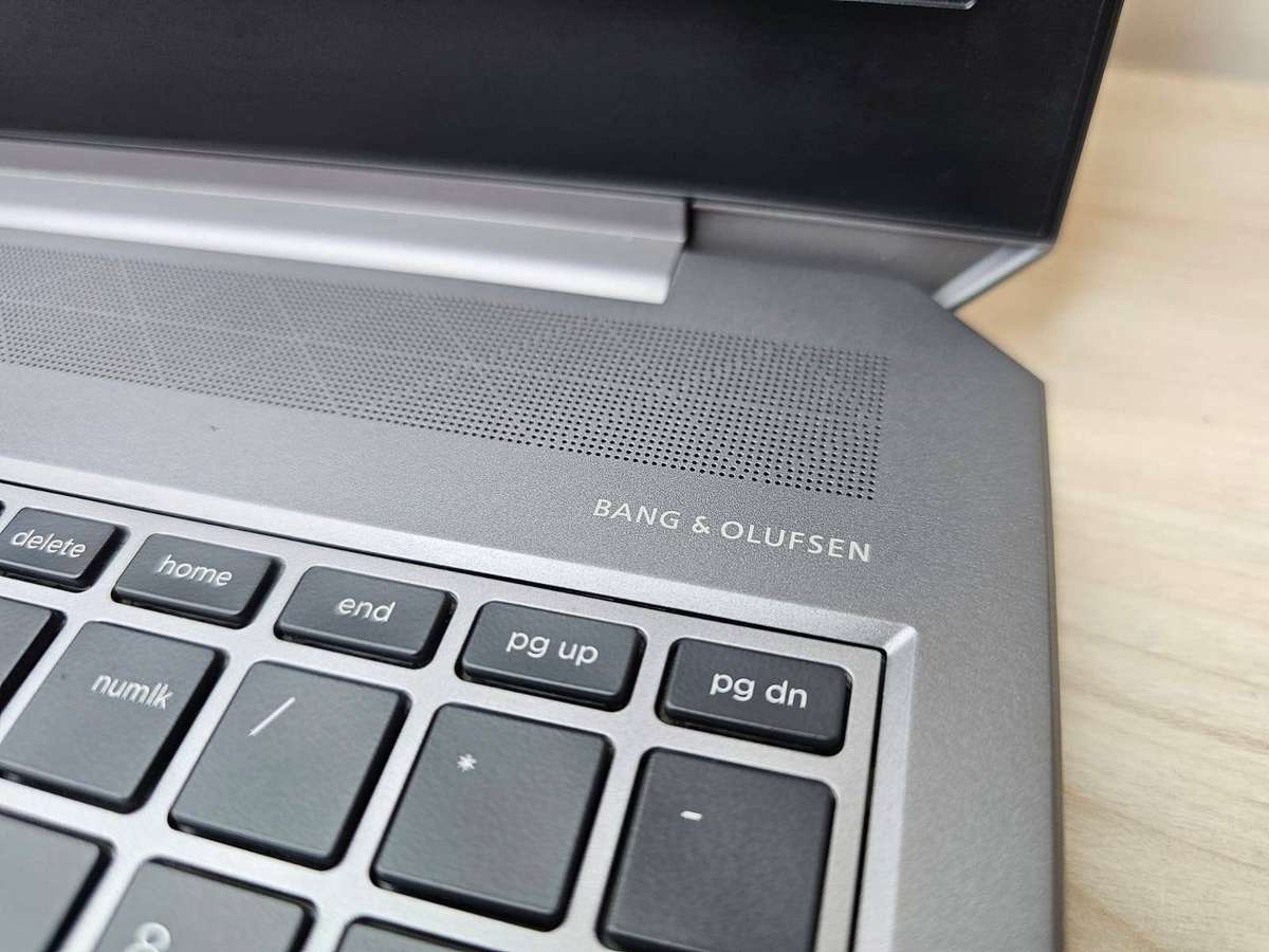 Hp Z book 15 G6 Core i7-9th gen 16gb ram 512gb ssd Nvidia Quadro T1000 graphics card Lte