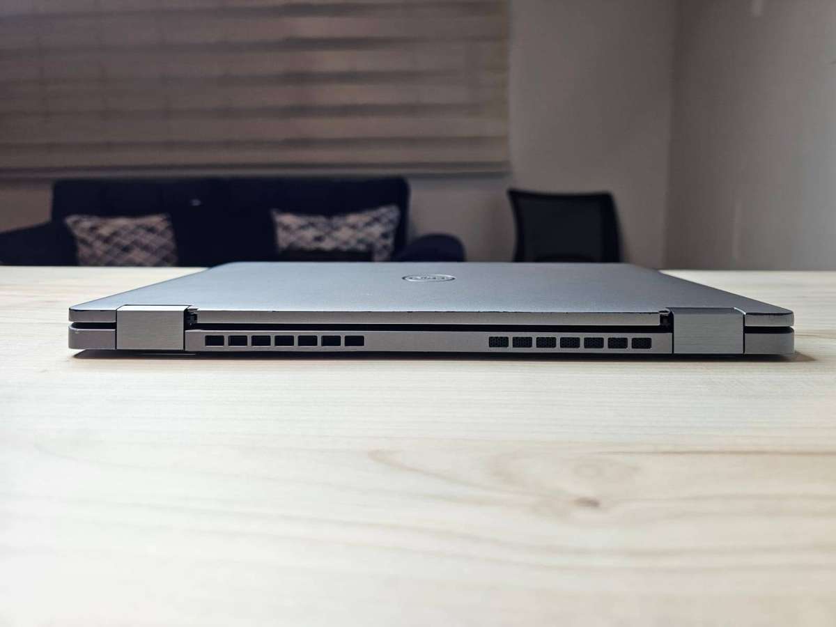 Dell Latitude 5320 i5 1145G7  8GB 256GB SSD  13.3 FHD IPS touch Display