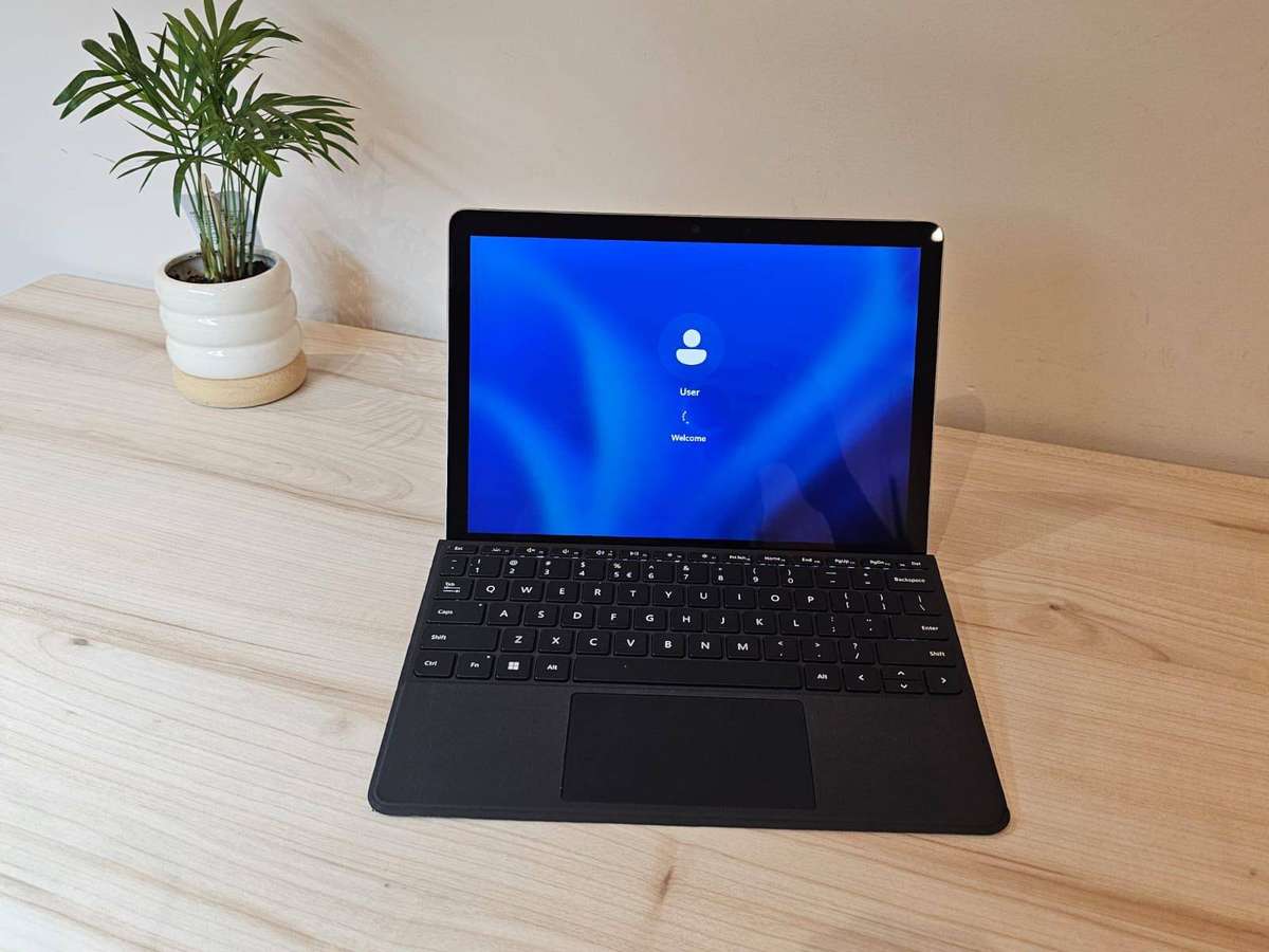 Microsoft Surface Go 2 (1927) 128gb ssd Intel Core m3 8th Gen Wi-Fi + 4G