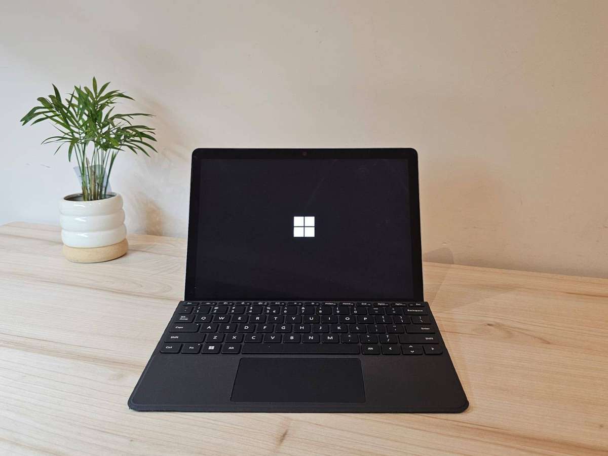 Microsoft Surface Go 2 (1927) 128gb ssd Intel Core m3 8th Gen Wi-Fi + 4G