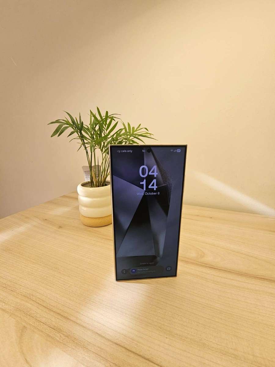 Samsung S24 Ultra 256gb 12gb ram Dual sim Mint