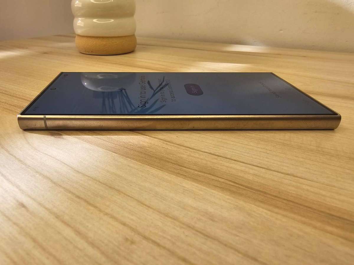 Samsung S24 Ultra 256gb 12gb ram Dual sim Mint