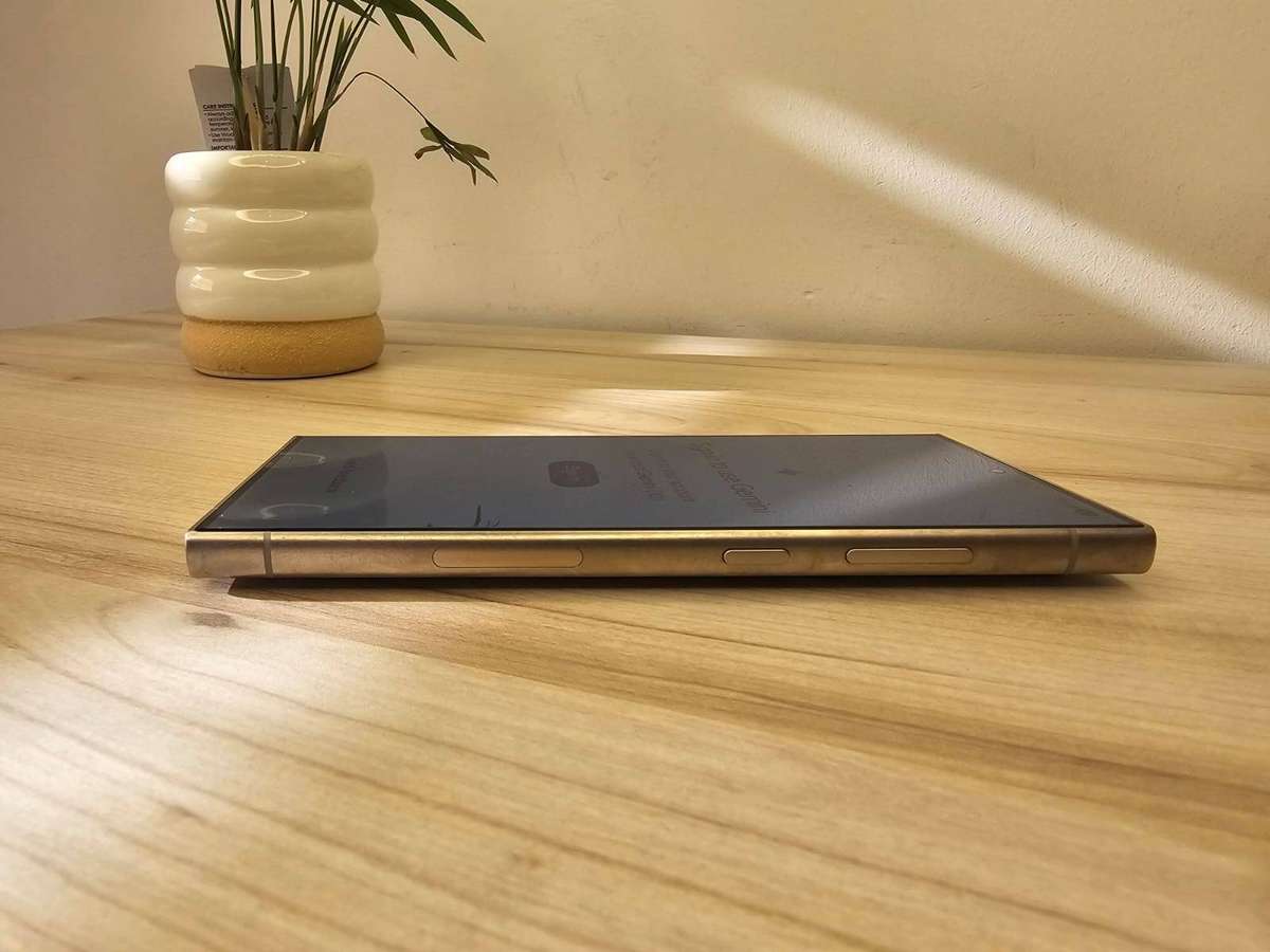 Samsung S24 Ultra 256gb 12gb ram Dual sim Mint