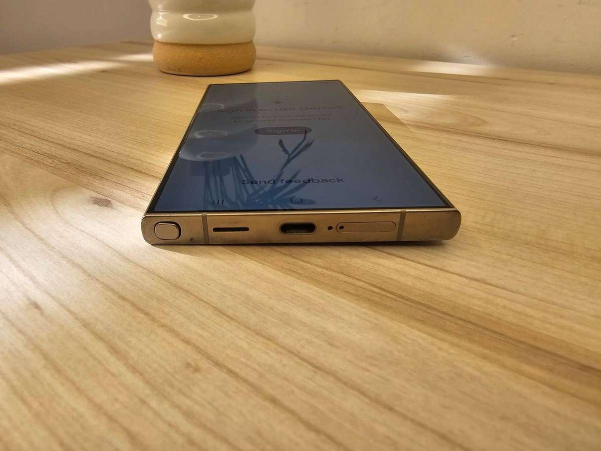 Samsung S24 Ultra 256gb 12gb ram Dual sim Mint