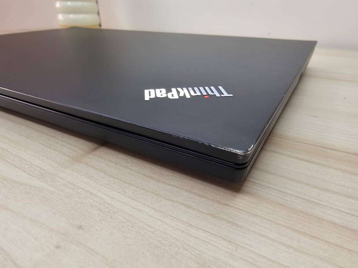 Lenovo E15 i5 10th gen 8gb ram 256gb ssd