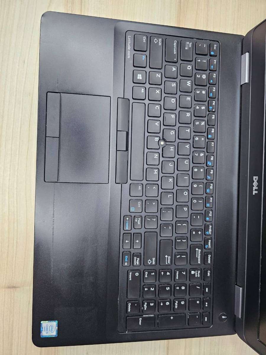 Dell Latitude E5570,  i5-6200@2.3GHz, 8GB RAM, 256GB SSD